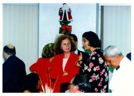 Fotografia da Procuradora de Justiça Vera de Souza Leite na confraternização natalina da AMPERJ