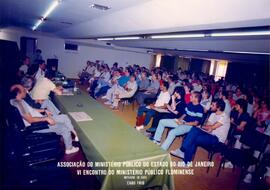 Fotografia da platéia do VI Encontro do Ministério Público Fluminense