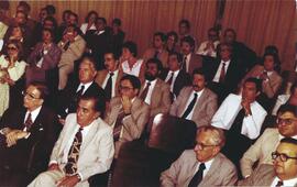 Fotografia dos ouvintes de uma reunião realizada na Assembleia Legislativa do Estado do Rio de Ja...
