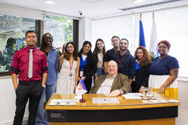 Fotografia da equipe do Centro de Memória após a gravação da 24ª Edição do Projeto Personalidades...