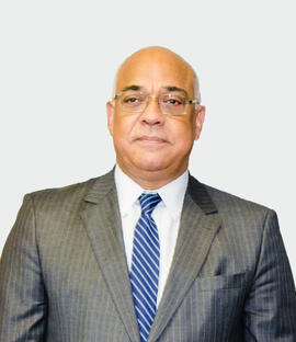 Fotografia de rosto do Corregedor-Geral do MPRJ Ricardo Ribeiro Martins
