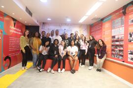 Fotografia dos visitantes da Escola Municipal General Tasso Fragoso