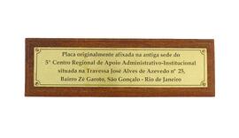 Placa afixada na sede do 5° CRAAI - São Gonçalo