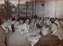 Fotografia de um jantar com a presença de membros do Ministério Público
